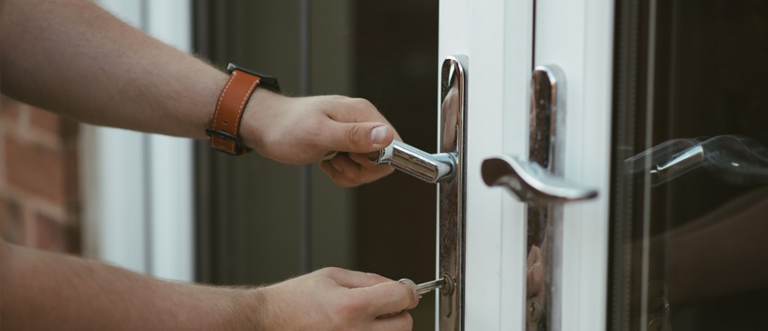 24 hour key locksmith West Rancho Dominguez